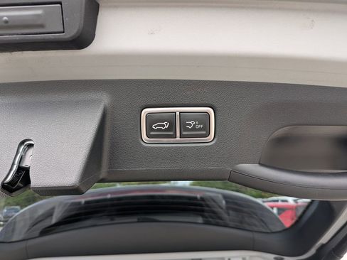 Certified 2025 Kia Sorento EX AWD/4WD image 13
