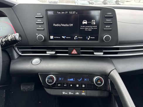 New 2026 Hyundai Elantra Blue image 3