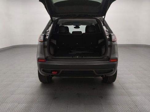 Used 2022 Jeep Cherokee Trailhawk w/ Premium Leather Package AWD/4WD image 29