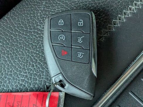 Used 2021 GMC Yukon Denali image 28