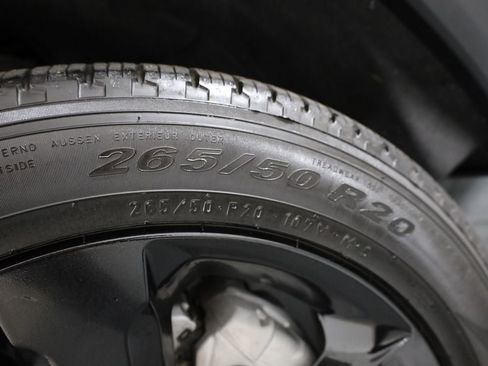 Used 2024 Jeep Grand Cherokee Limited w/ Black Appearance Package image 36