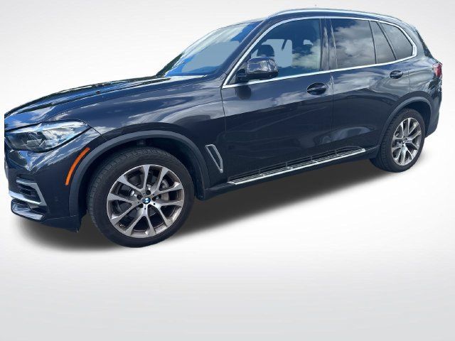 Used 2023 BMW X5 xDrive40i AWD/4WD image 2