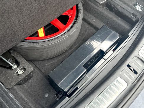 Used 2021 Porsche Macan Base image 15