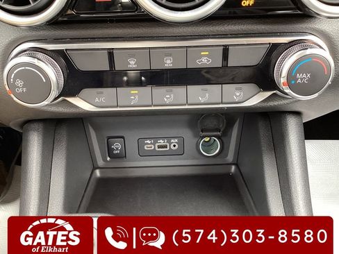 Used 2025 Nissan Sentra SV FWD image 15