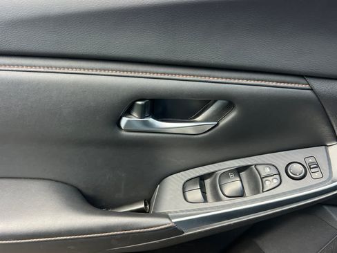 Used 2023 Nissan Sentra SR FWD image 15