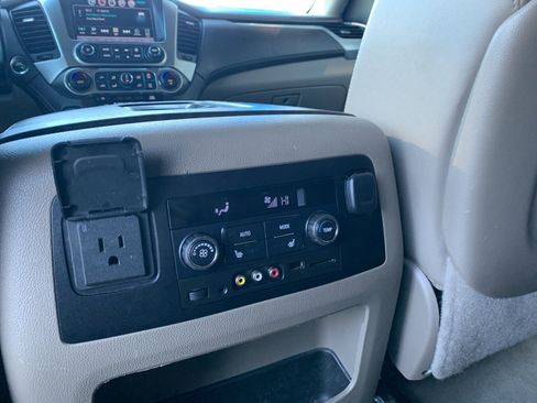 Used 2016 Chevrolet Suburban LTZ image 17