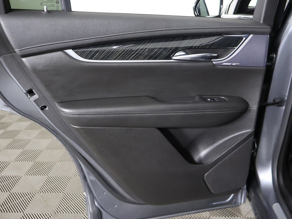Used 2021 Cadillac XT6 Premium Luxury FWD image 26