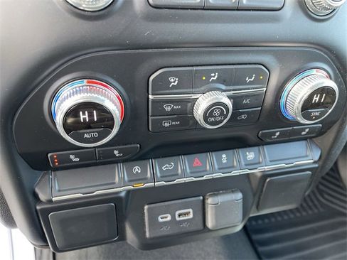Used 2022 GMC Sierra 1500 Elevation image 18