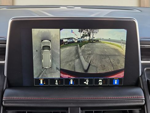 Used 2023 Chevrolet Suburban RST w/ Sport Performance Package AWD/4WD image 16