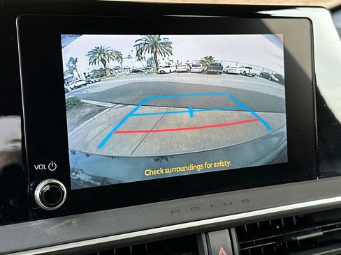 Used 2023 Toyota Prius XLE FWD image 19