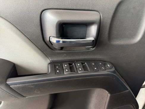 Used 2018 Chevrolet Silverado 1500 Custom RWD image 23