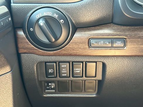 Used 2017 Nissan Titan Platinum Reserve RWD image 41