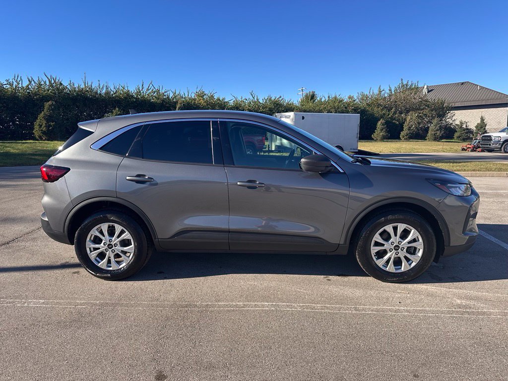 Used 2023 Ford Escape Active AWD/4WD image 12