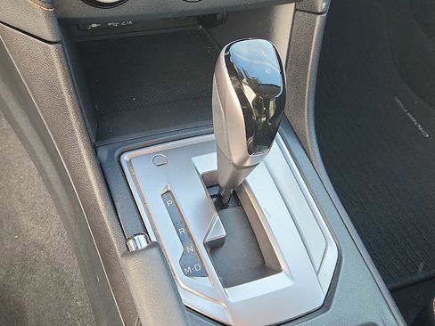 Used 2023 Subaru Crosstrek 2.0i Premium image 14