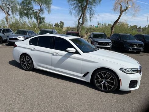 Used 2022 BMW 530i xDrive w/ M Sport Package image 6