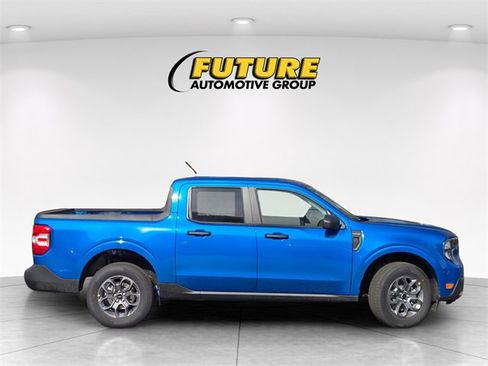 New 2025 Ford Maverick XLT image 8