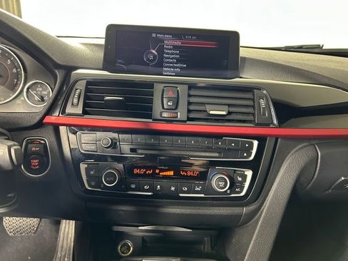 Used 2014 BMW 428i xDrive Convertible image 22