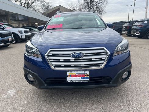 Used 2017 Subaru Outback 2.5i Premium image 2