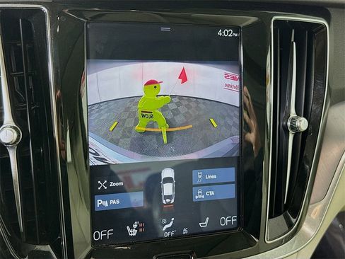 Used 2020 Volvo S60 T6 Momentum image 6