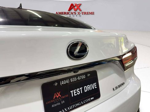 Used 2018 Lexus LS 500 F Sport w/ Accessory Package (Z2) RWD image 17