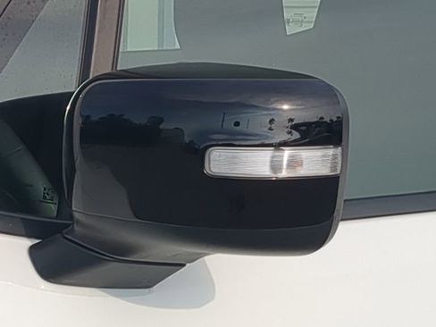Used 2023 Jeep Renegade Latitude AWD/4WD image 26