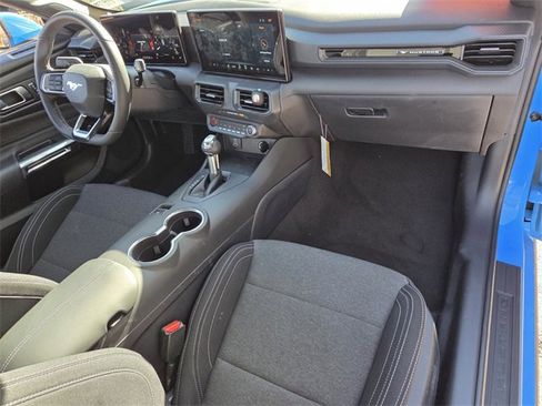 Used 2025 Ford Mustang Coupe image 15