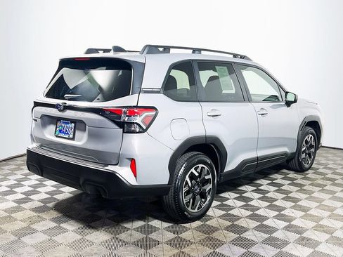 Certified 2025 Subaru Forester Premium AWD/4WD image 7