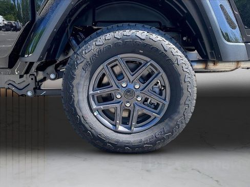 New 2026 Jeep Gladiator Sport image 32