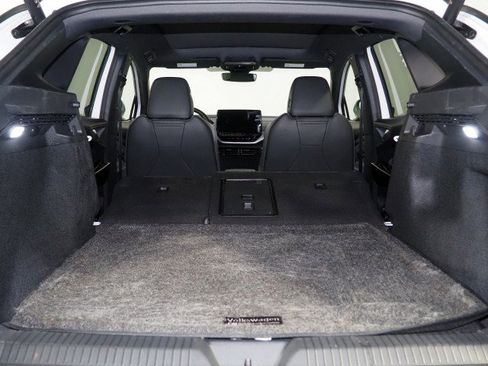 Used 2023 Volkswagen ID.4 Pro S Plus image 43