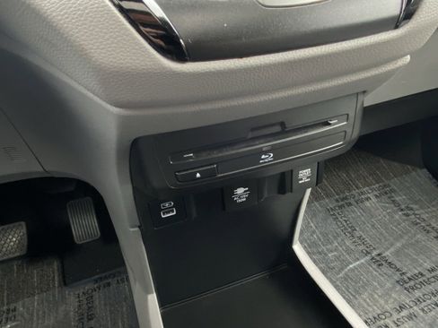 Used 2023 Honda Odyssey Touring image 19