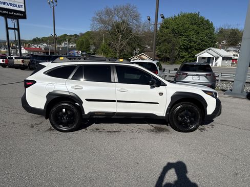Used 2022 Subaru Outback Wilderness w/ Wilderness Package AWD/4WD image 2