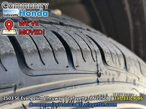Used 2023 Hyundai Venue SEL FWD image 16