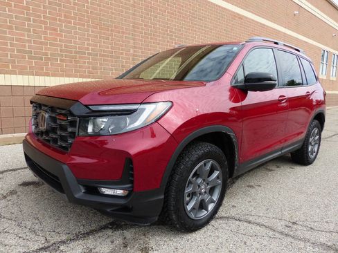 Used 2025 Honda Passport TrailSport image 6
