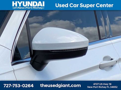 Used 2023 Volkswagen Tiguan SE image 11