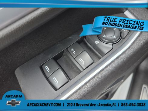 Used 2025 Chevrolet Silverado 2500 LT w/ Convenience Package AWD/4WD image 29