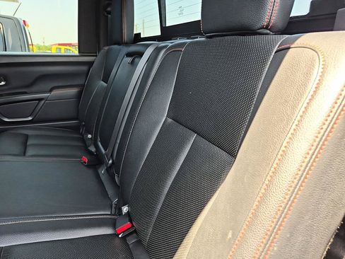 Used 2023 Nissan Titan PRO-4X w/ Pro-4x Convenience Package AWD/4WD image 28