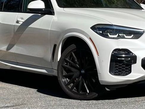 Used 2023 BMW X5 sDrive40i w/ M Sport Package image 11