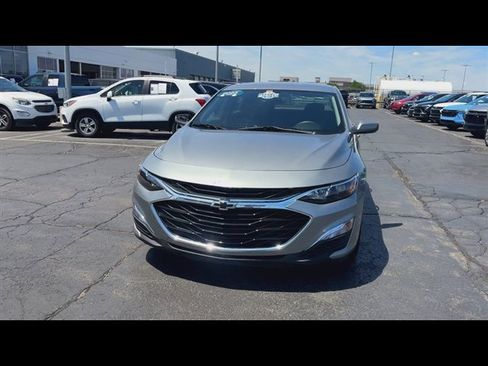 Used 2023 Chevrolet Malibu RS FWD image 3