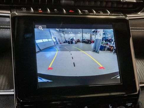 Certified 2023 Jeep Grand Cherokee L Altitude AWD/4WD image 18