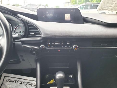 Used 2024 MAZDA MAZDA3 s FWD image 10