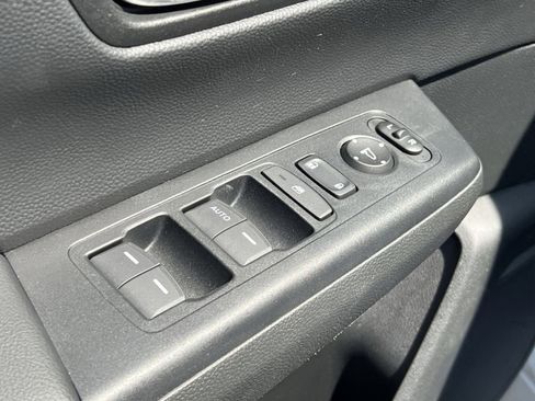 Used 2023 Honda CR-V LX image 16