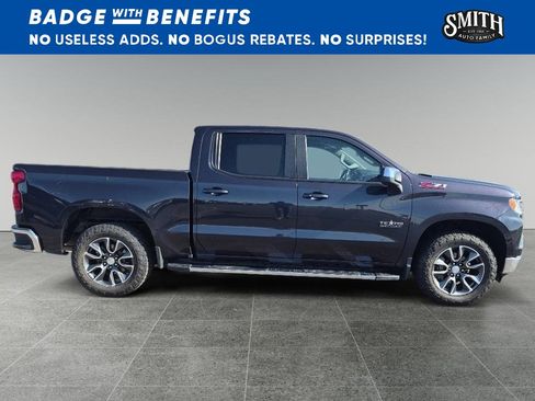 Used 2023 Chevrolet Silverado 1500 LT w/ Z71 Off-Road Package AWD/4WD image 3