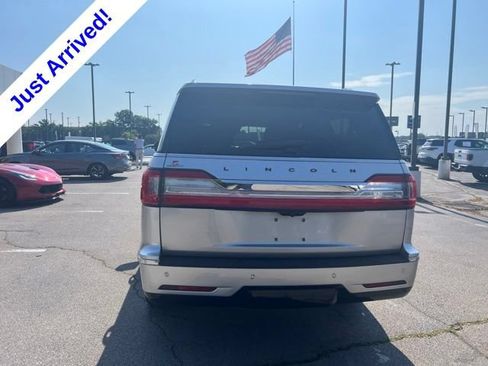 Used 2019 Lincoln Navigator L Select RWD image 6