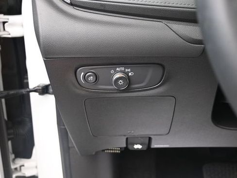 Used 2024 Buick Encore GX Preferred w/ Comfort Package FWD image 25