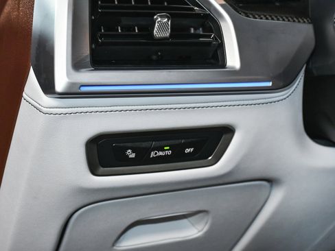 Used 2025 BMW XM image 25