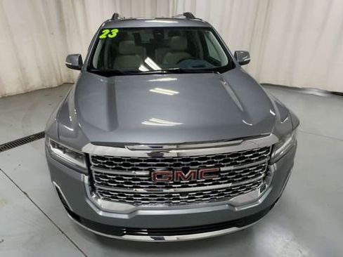 Used 2023 GMC Acadia Denali w/ Denali Ultimate Package image 3