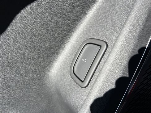 Used 2024 Chevrolet Traverse RS w/ LPO, Floor Liner Package image 49