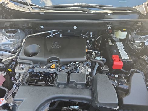 Used 2023 Toyota RAV4 LE FWD image 30