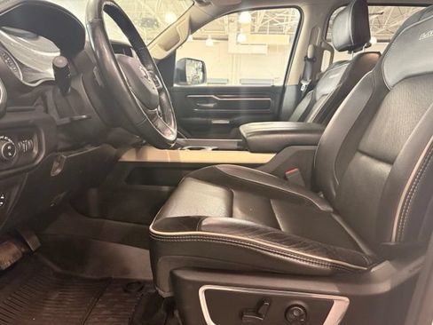 Used 2019 RAM 1500 Laramie AWD/4WD image 8