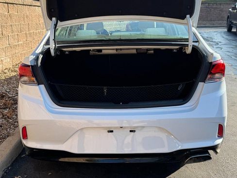 Used 2018 Hyundai Sonata SEL w/ Tech Package 04 image 9